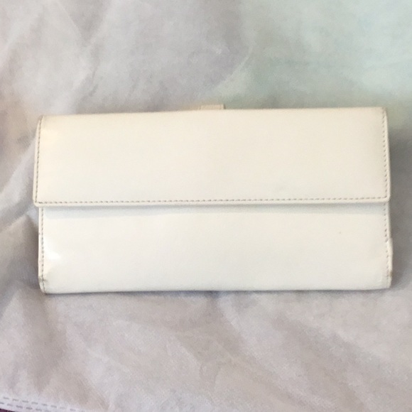 Authentic Vintage Jackie O Gucci White Long Wallet - Picture 2 of 14